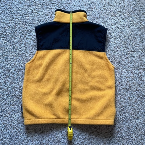 Vest - Picture 3 of 5